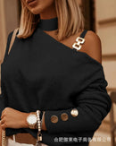 Blusa feminina moderna de manga comprida com detalhe de corrente diagonal nos ombros, estilo top ombro a ombro, blusa estilo camisa feminina.