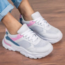 Tênis esportivo feminino GuGi Cloe, leve e confortável para caminhadas diárias, em camurça, modelo 621-GG.